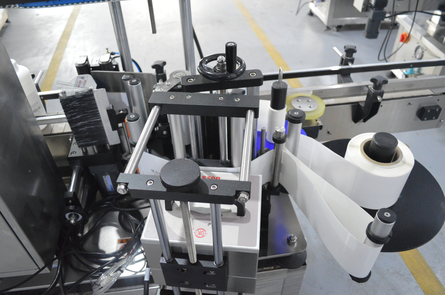 SKYONE-0077-P Automatic Bottle Position Labeling Machine with Printer