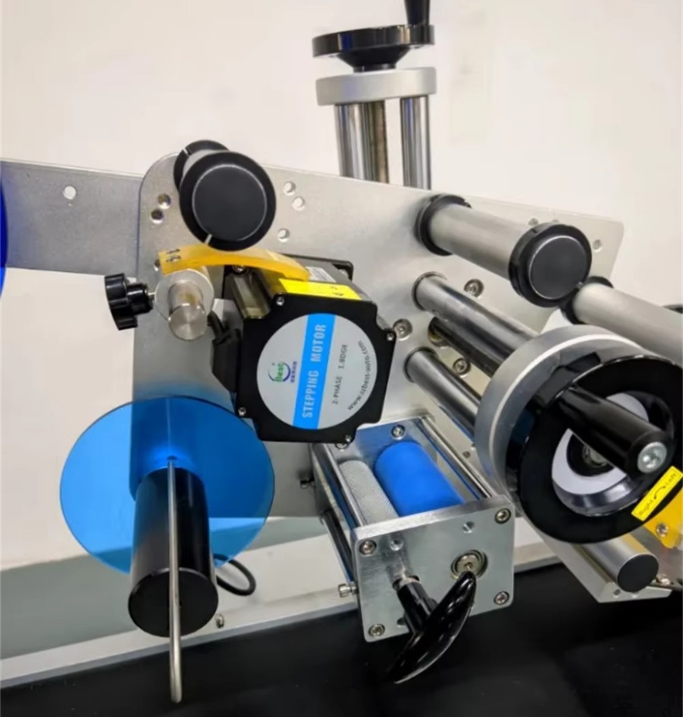 Automatic Desktop Corner Labeling Machine